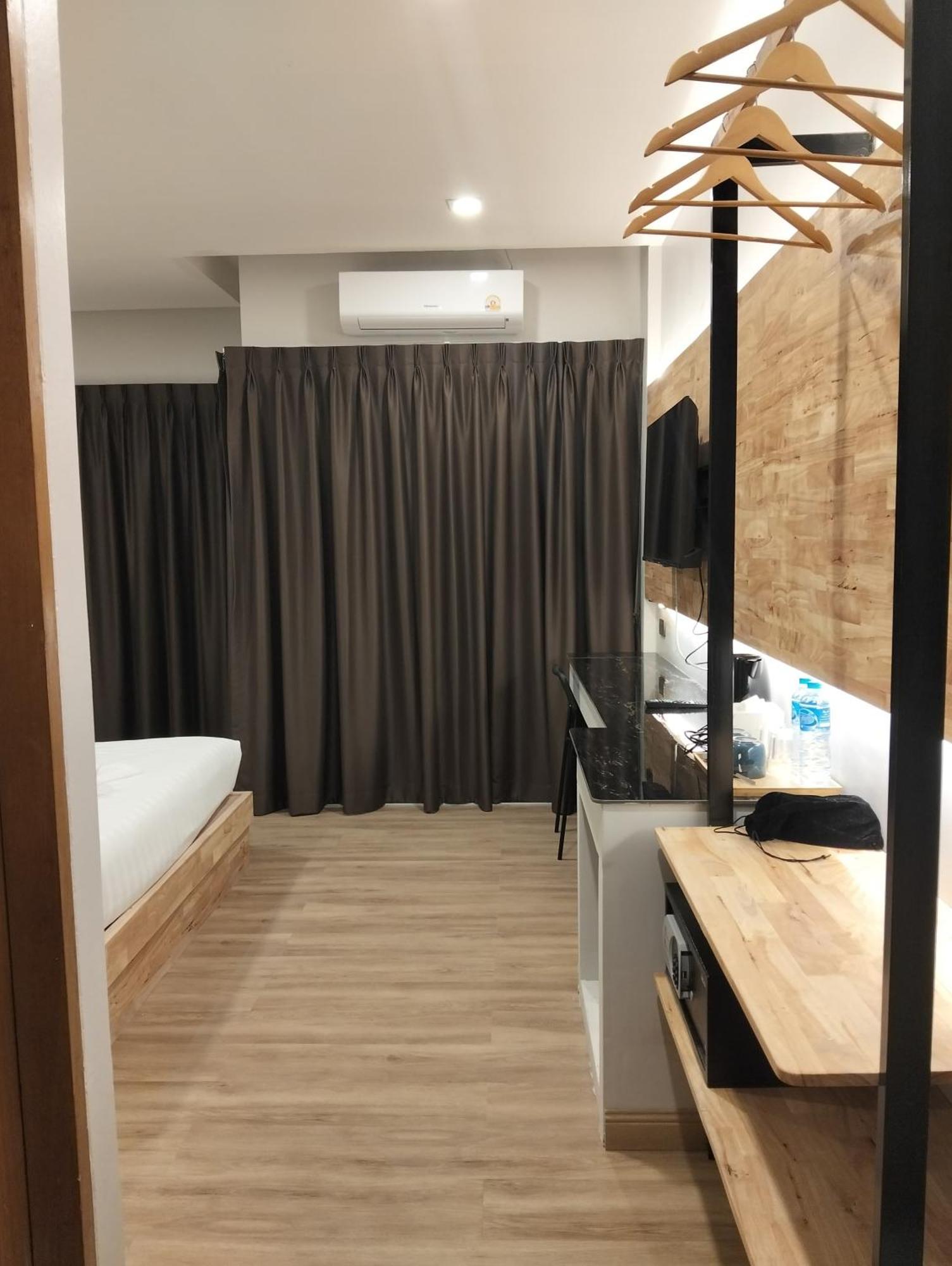 Khách sạn The Deva Boutique Patong